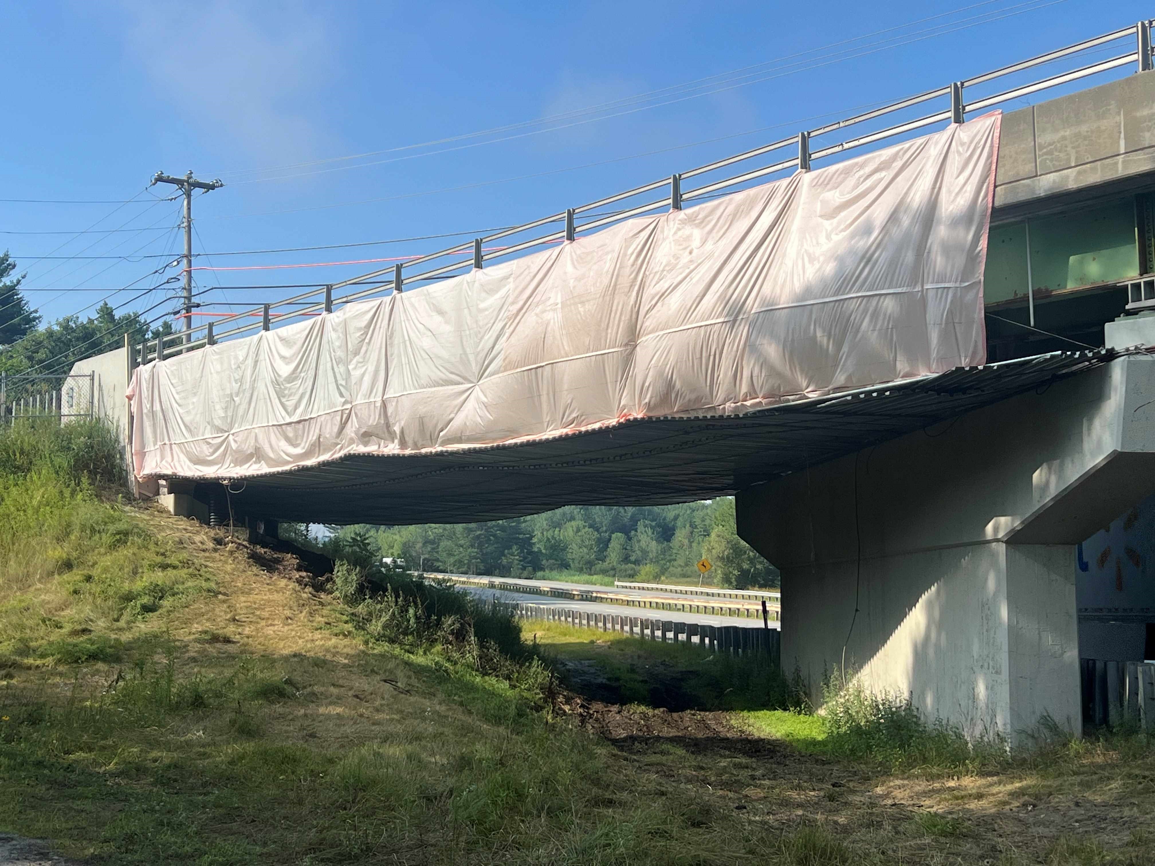 Containment-equipment-on-a-bridge-before-it-is-painted-in-July-2025.jpg